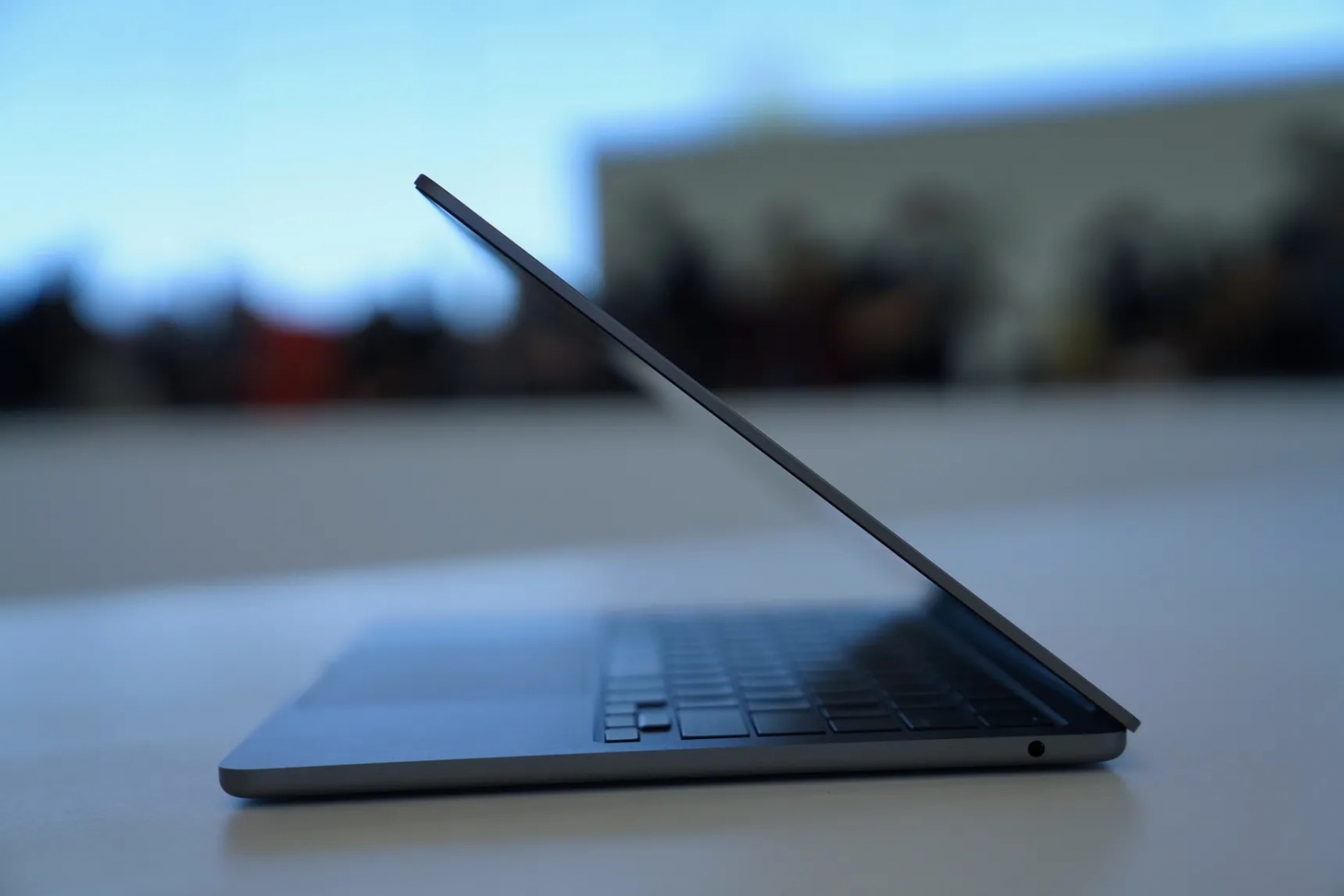 MacBook Air 13,6 inch M2 (2022) - 8GPU/8/256 - Chính Hãng